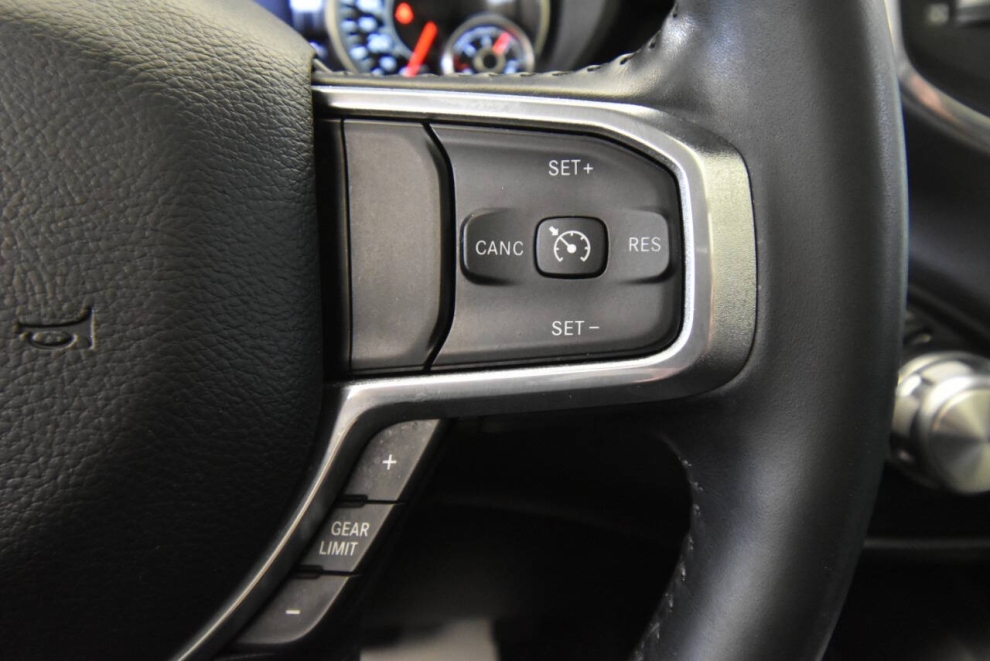 2021 RAM 1500 Laramie 4x4 4dr Crew Cab 5.6 ft. SB Pickup, Red, Mileage: 61,328 - photo 28