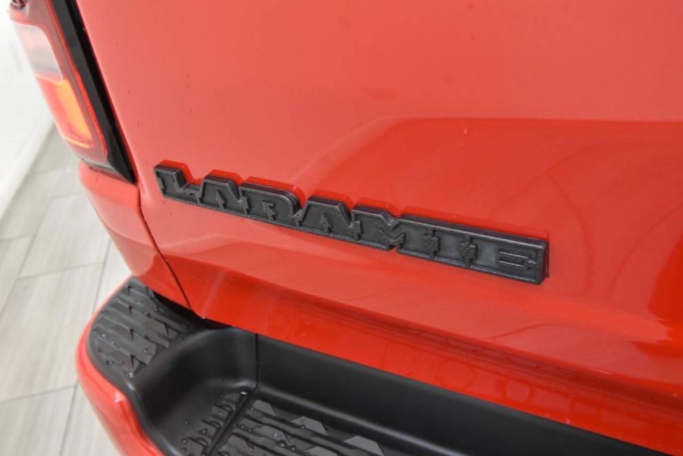 2021 RAM 1500 Laramie 4x4 4dr Crew Cab 5.6 ft. SB Pickup, Red, Mileage: 61,328 - photo 34
