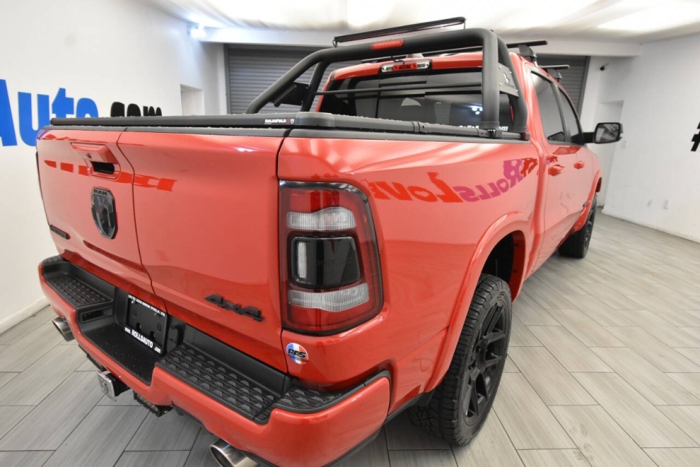 2021 RAM 1500 Laramie 4x4 4dr Crew Cab 5.6 ft. SB Pickup, Red, Mileage: 61,328 - photo 4