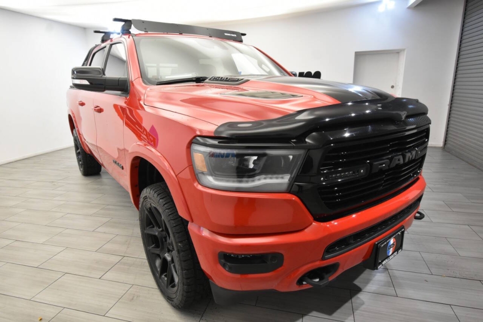 2021 RAM 1500 Laramie 4x4 4dr Crew Cab 5.6 ft. SB Pickup, Red, Mileage: 61,328 - photo 6