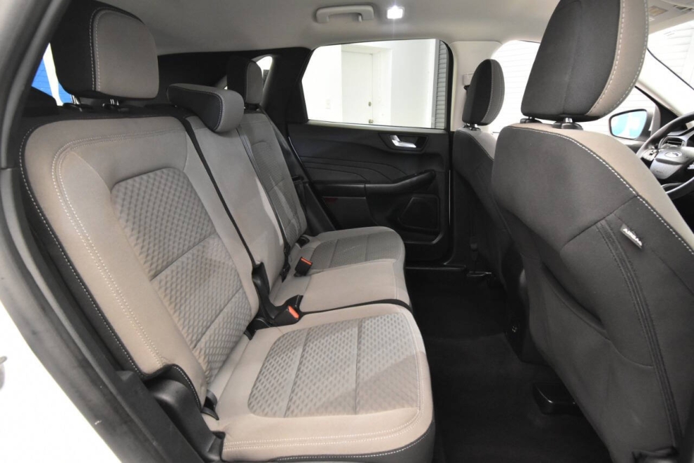 2021 Ford Escape SE 4dr SUV, White, Mileage: 55,510 - photo 15