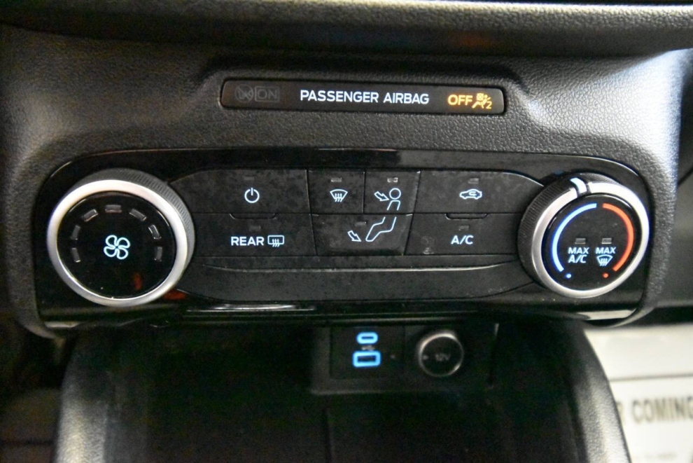 2021 Ford Escape SE 4dr SUV, White, Mileage: 55,510 - photo 19