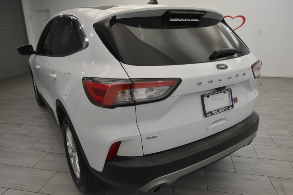 2021 Ford Escape SE 4dr SUV, White, Mileage: 55,510 - photo 2