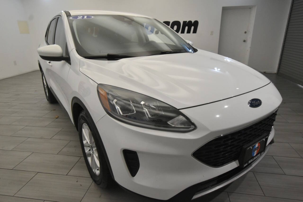 2021 Ford Escape SE 4dr SUV, White, Mileage: 55,510 - photo 6