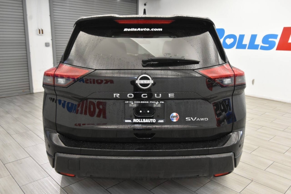 2024 Nissan Rogue SV AWD 4dr Crossover, Black, Mileage: 47,447 - photo 3