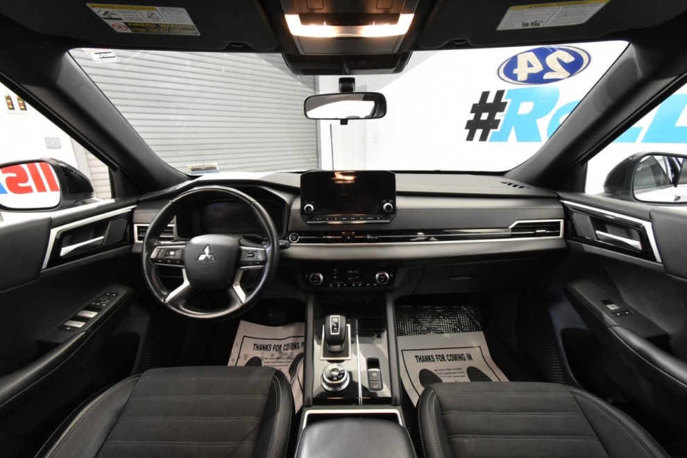 2024 Mitsubishi Outlander SE, White, Mileage: 63,350 - photo 17