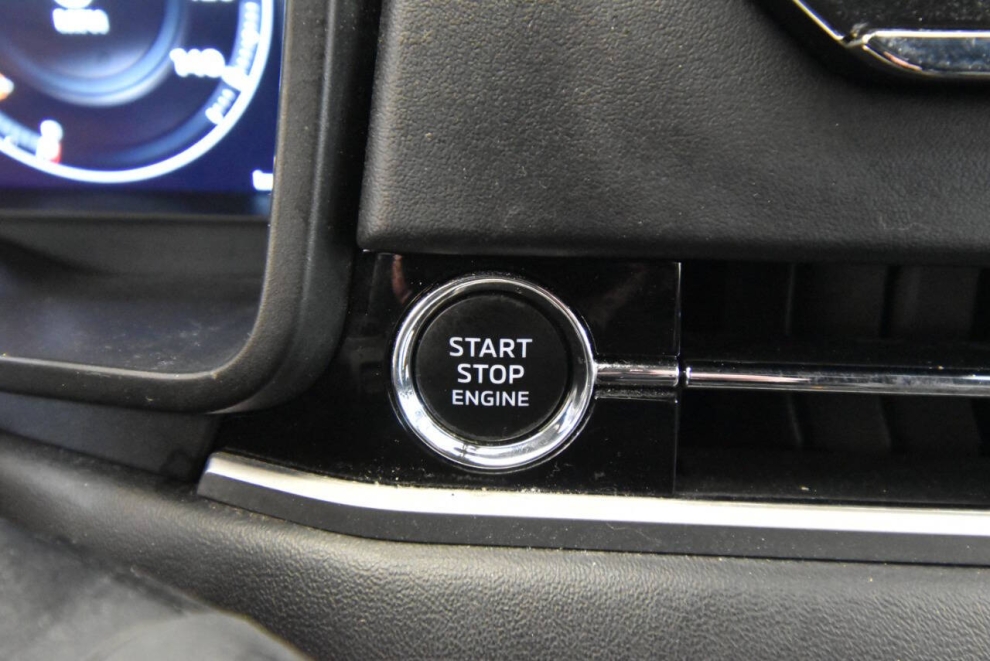 2024 Mitsubishi Outlander SE, White, Mileage: 63,350 - photo 24