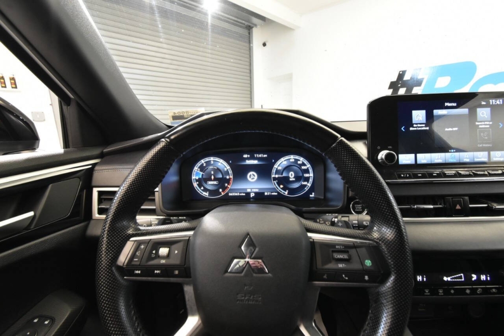 2024 Mitsubishi Outlander SE, White, Mileage: 63,350 - photo 25