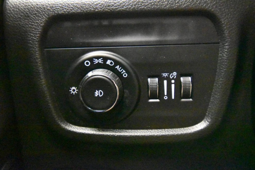 2021 Jeep Grand Cherokee L Overland 4x4 4dr SUV, Black, Mileage: 91,615 - photo 28