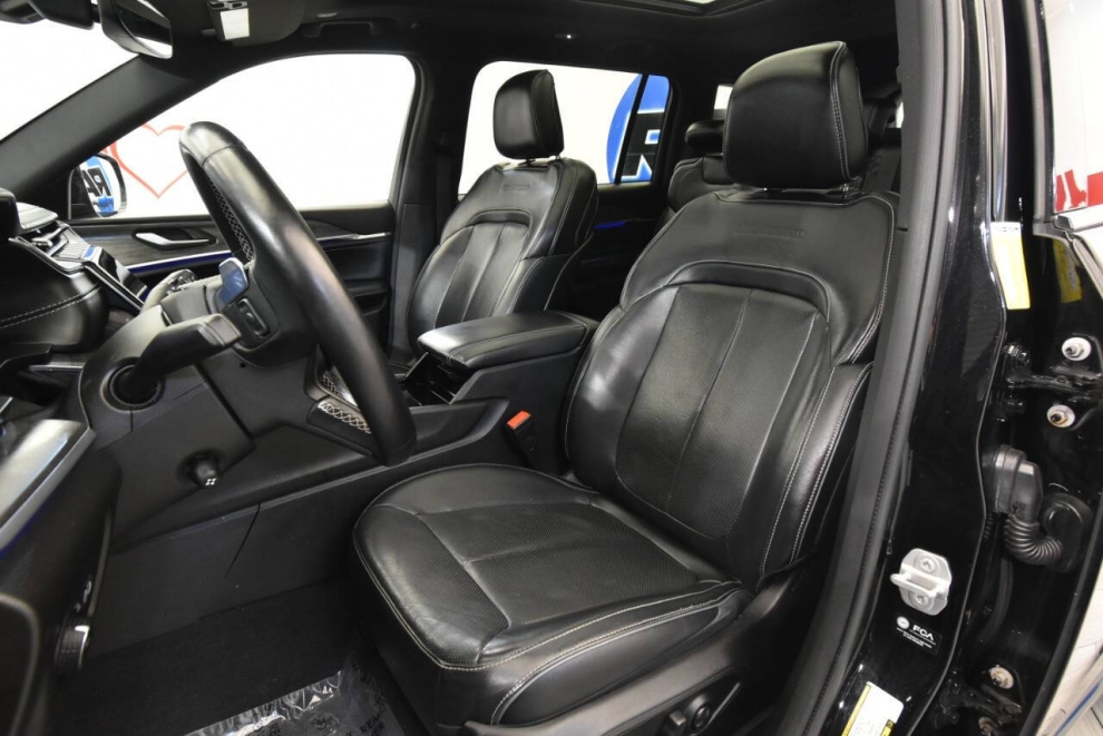 2021 Jeep Grand Cherokee L Overland 4x4 4dr SUV, Black, Mileage: 91,615 - photo 9