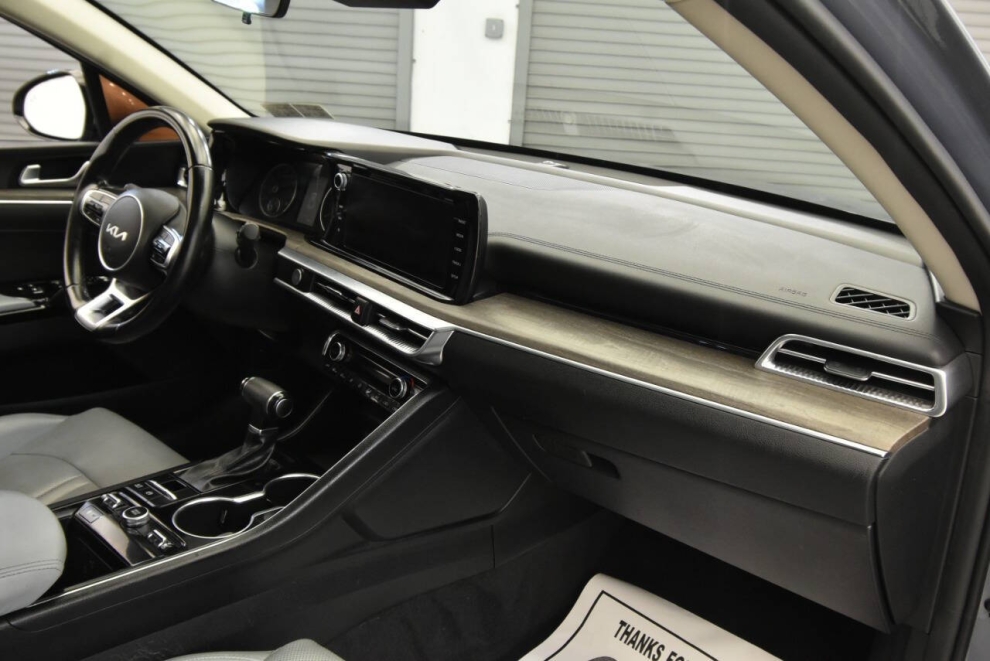 2022 Kia K5 EX 4dr Sedan, Silver, Mileage: 79,805 - photo 14