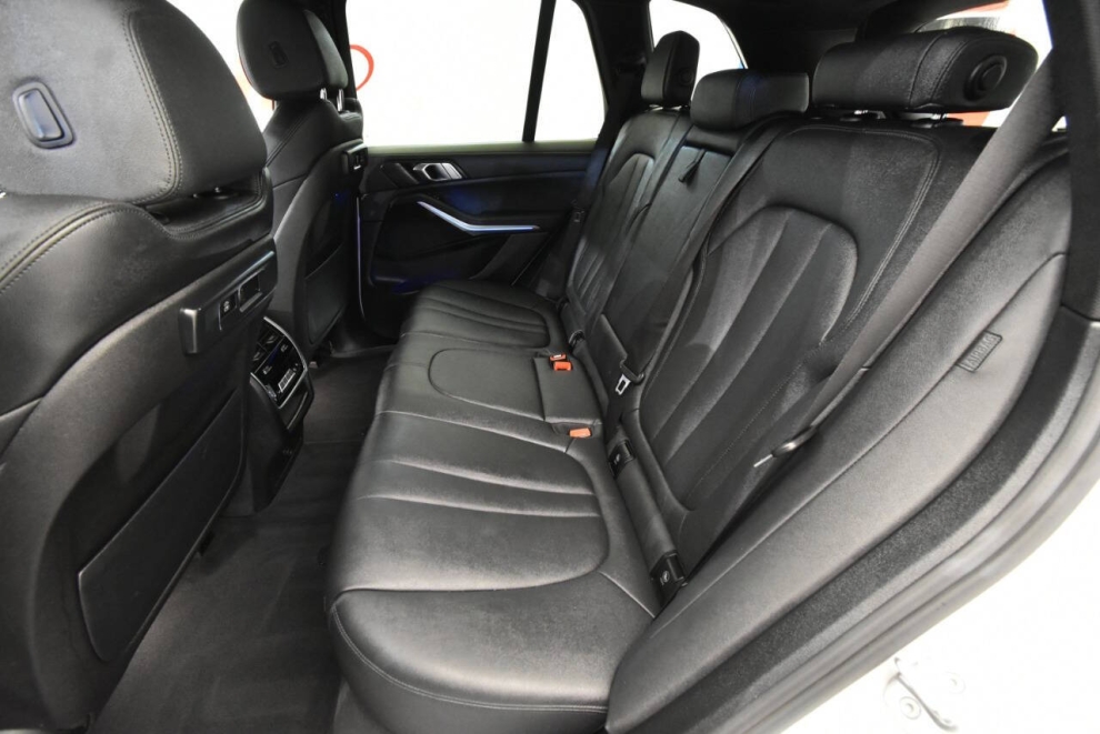 2020 BMW X5 xDrive40i AWD 4dr Sports Activity Vehicle, White, Mileage: 87,558 - photo 13