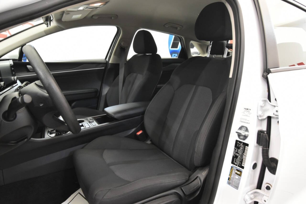 2023 Kia K5 LXS 4dr Sedan, Pearl, Mileage: 51,130 - photo 10