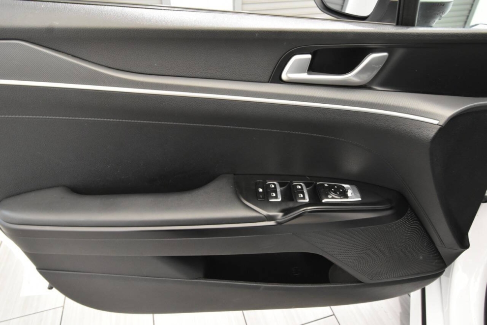 2023 Kia K5 LXS 4dr Sedan, Pearl, Mileage: 51,130 - photo 12