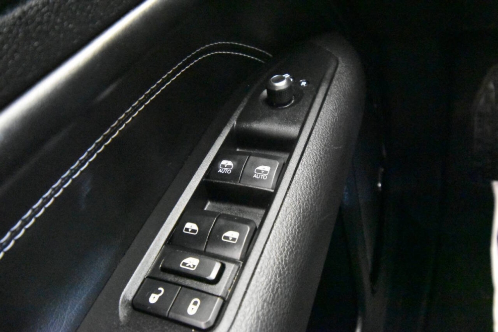 2022 Jeep Compass High Altitude, White, Mileage: 20,094 - photo 29