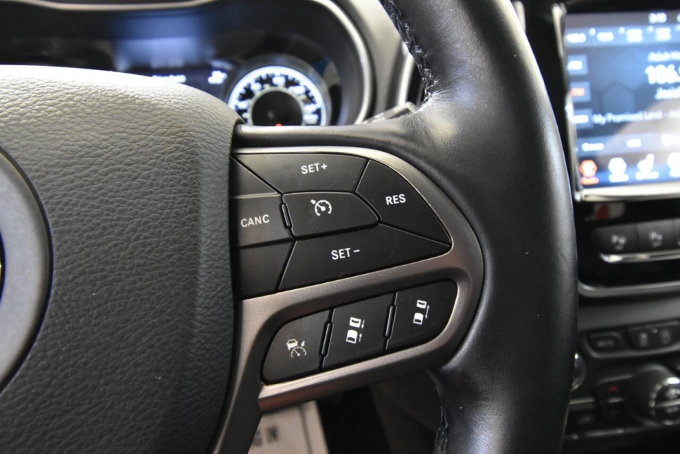 2021 Jeep Cherokee Limited 4x4 4dr SUV, Gray, Mileage: 85,308 - photo 27