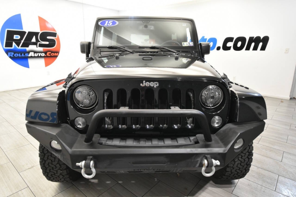2015 Jeep Wrangler Unlimited Sahara, Black, Mileage: 86,141 - photo 7