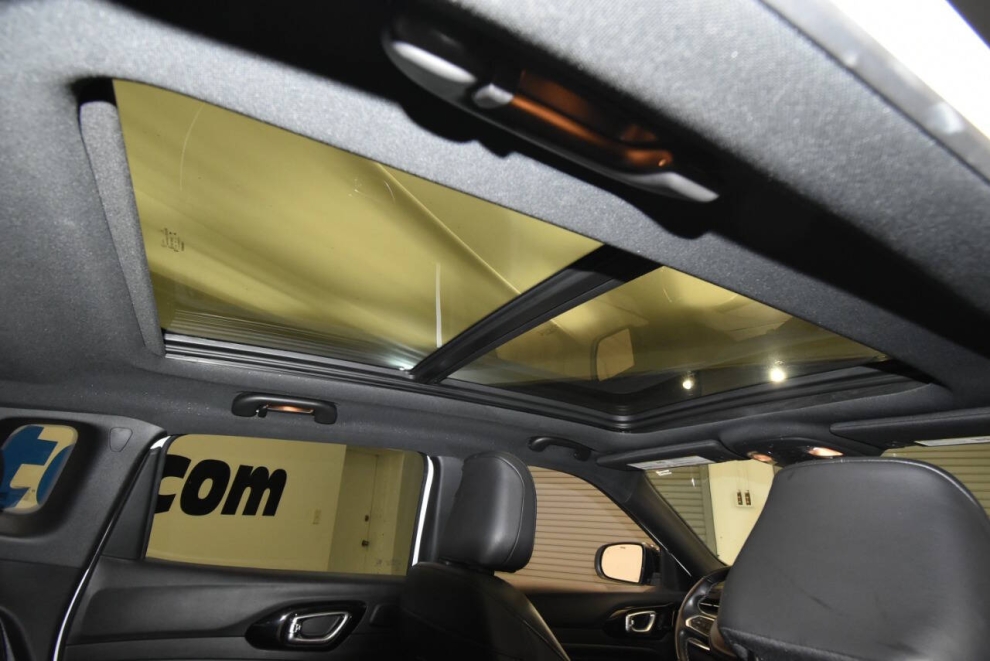 2022 Jeep Compass High Altitude, White, Mileage: 24,649 - photo 17