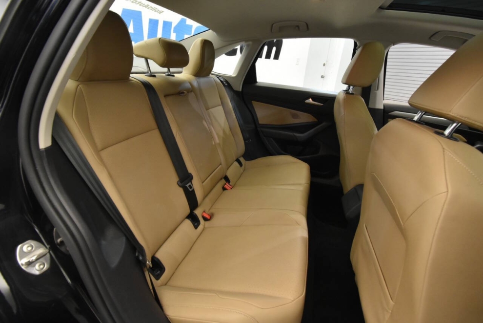 2019 Volkswagen Jetta SE, Black, Mileage: 92,281 - photo 15