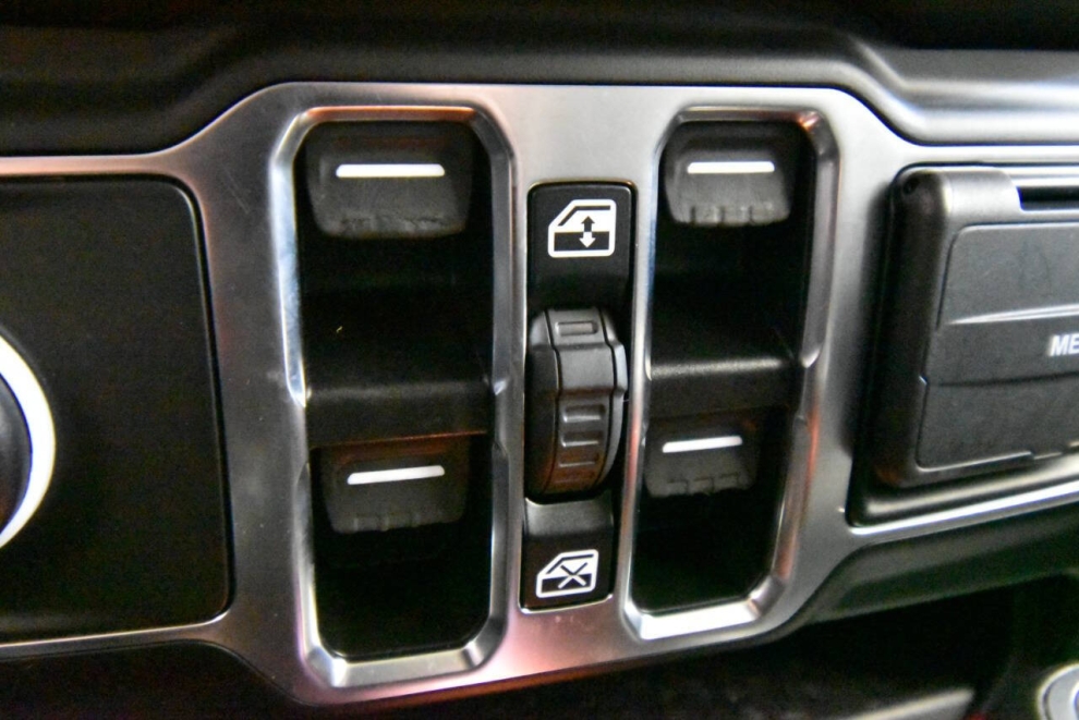 2021 Jeep Wrangler Unlimited Sahara, Black, Mileage: 46,566 - photo 19