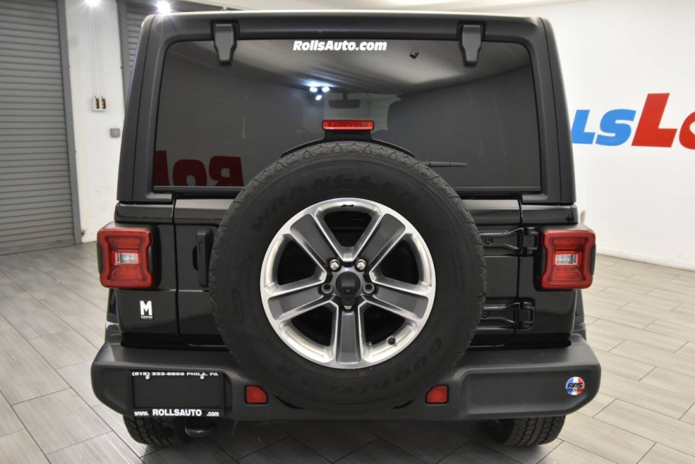 2021 Jeep Wrangler Unlimited Sahara, Black, Mileage: 46,566 - photo 3