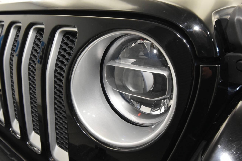 2021 Jeep Wrangler Unlimited Sahara, Black, Mileage: 46,566 - photo 8