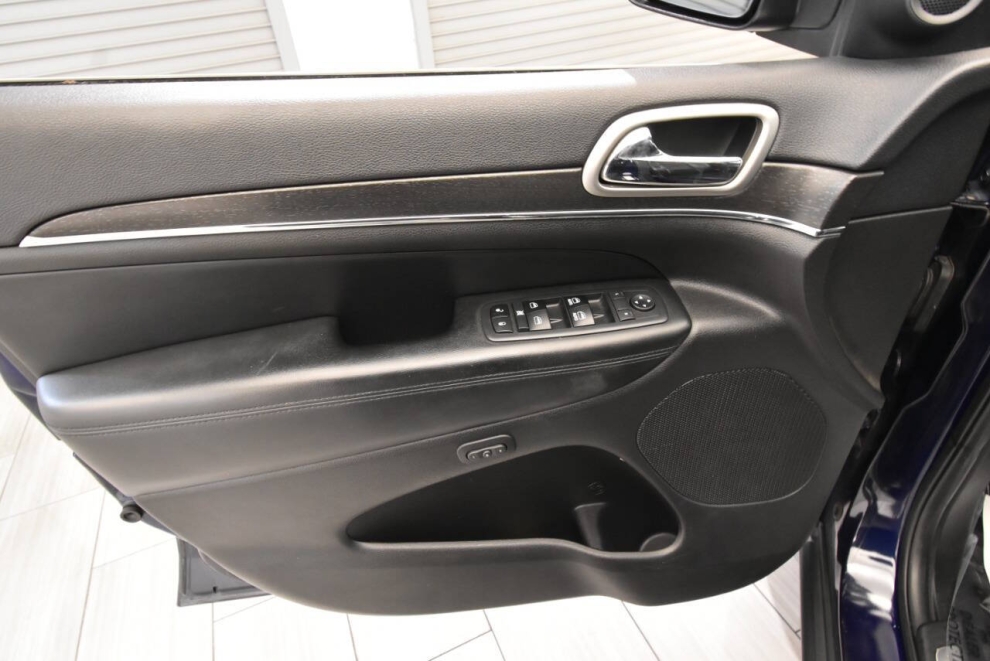 2018 Jeep Grand Cherokee Limited, Blue, Mileage: 100,609 - photo 12