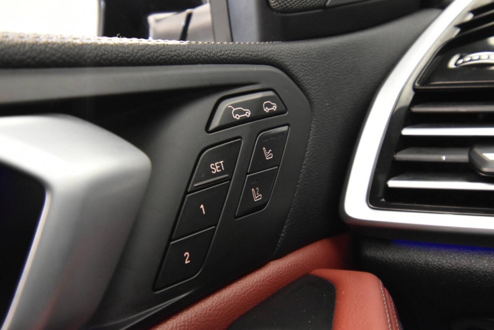 2022 BMW X6 M50i AWD 4dr Sports Activity Coupe, Black, Mileage: 63,904 - photo 30