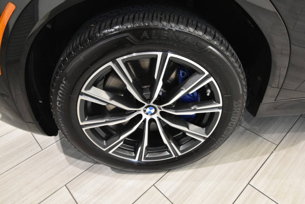 2022 BMW X6 M50i AWD 4dr Sports Activity Coupe, Black, Mileage: 63,904 - photo 9