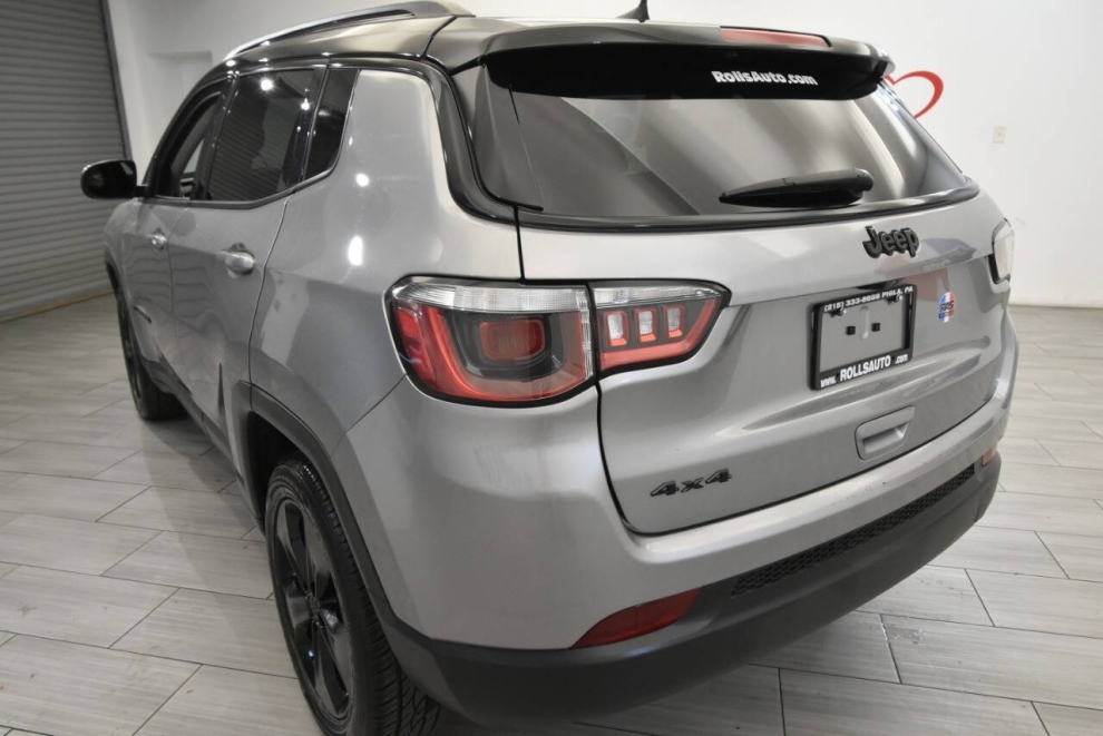 2020 Jeep Compass Altitude, Silver, Mileage: 84,018 - photo 2