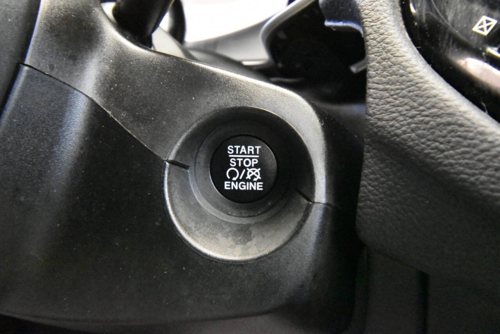 2020 Jeep Compass Altitude, Silver, Mileage: 84,018 - photo 24