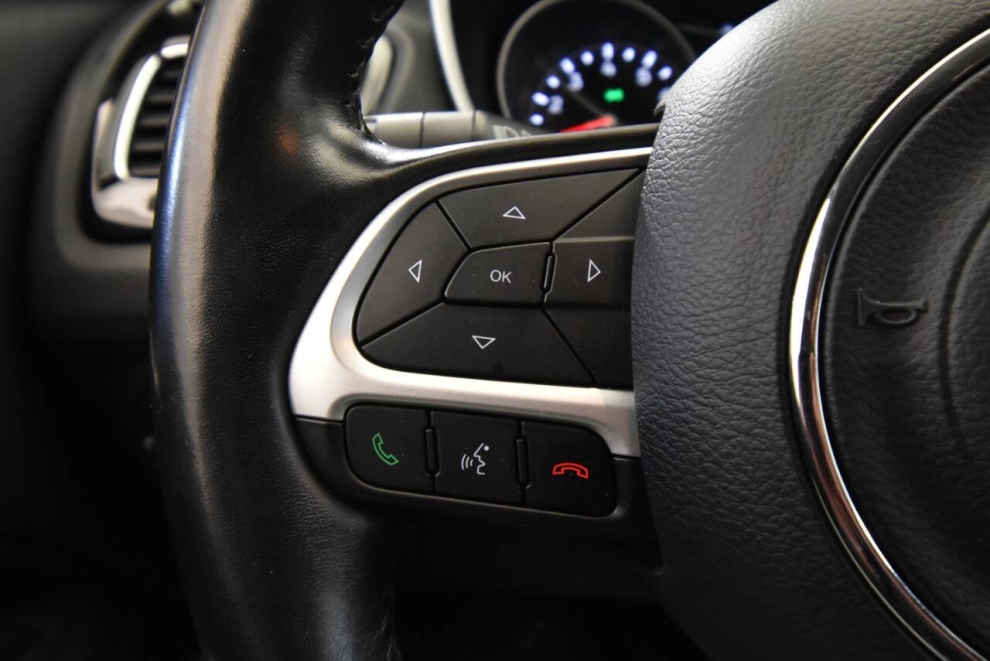 2020 Jeep Compass Altitude, Silver, Mileage: 84,018 - photo 26