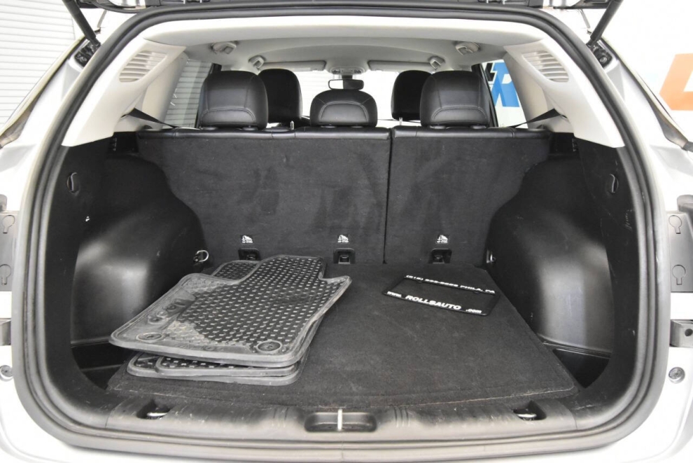 2020 Jeep Compass Altitude, Silver, Mileage: 84,018 - photo 32