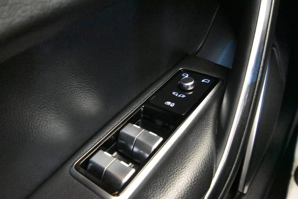 2021 Jaguar F-PACE P250 S AWD 4dr SUV, Blue, Mileage: 64,229 - photo 28