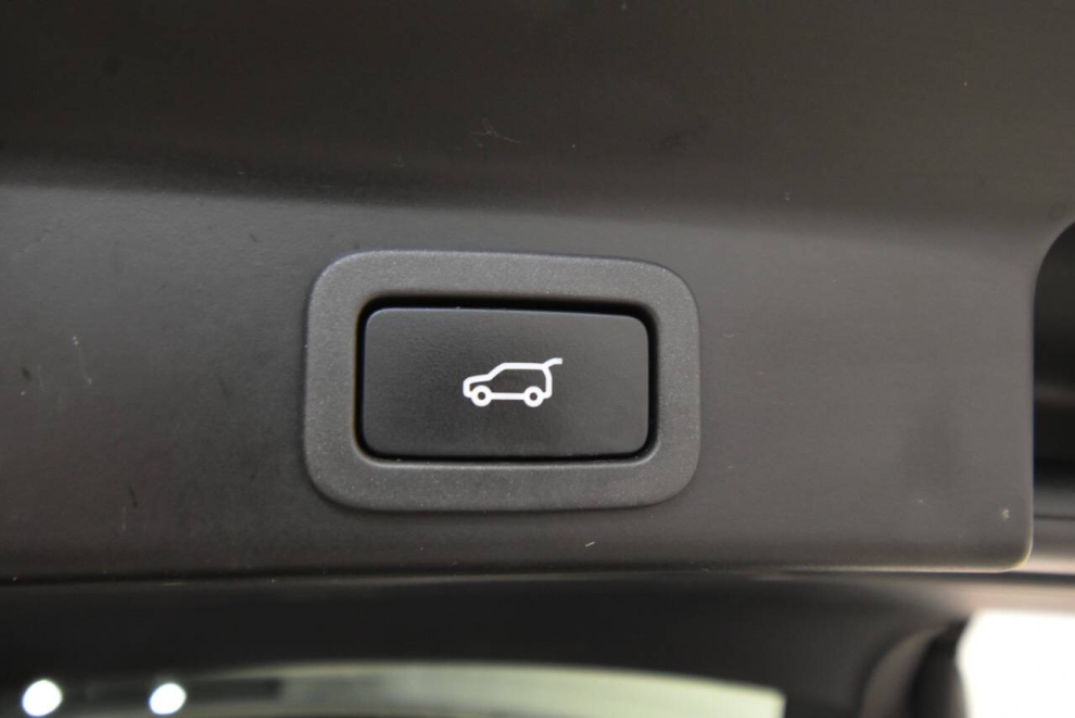 2021 Jaguar F-PACE P250 S AWD 4dr SUV, Blue, Mileage: 64,229 - photo 32