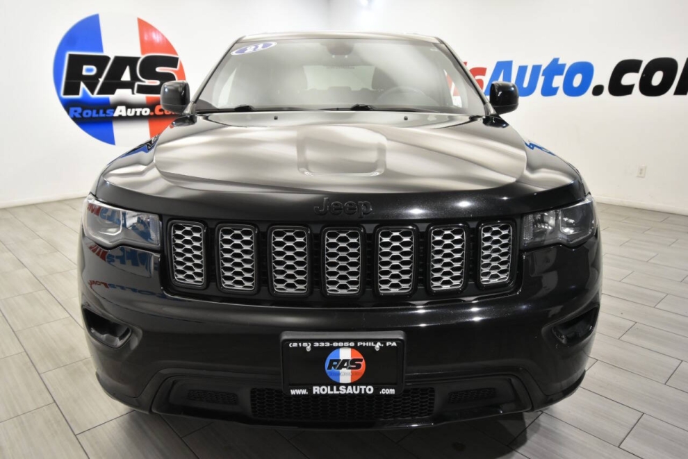 2021 Jeep Grand Cherokee Laredo X, Black, Mileage: 72,589 - photo 7