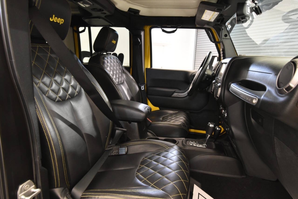 2015 Jeep Wrangler Unlimited, Yellow, Mileage: 20,602 - photo 14