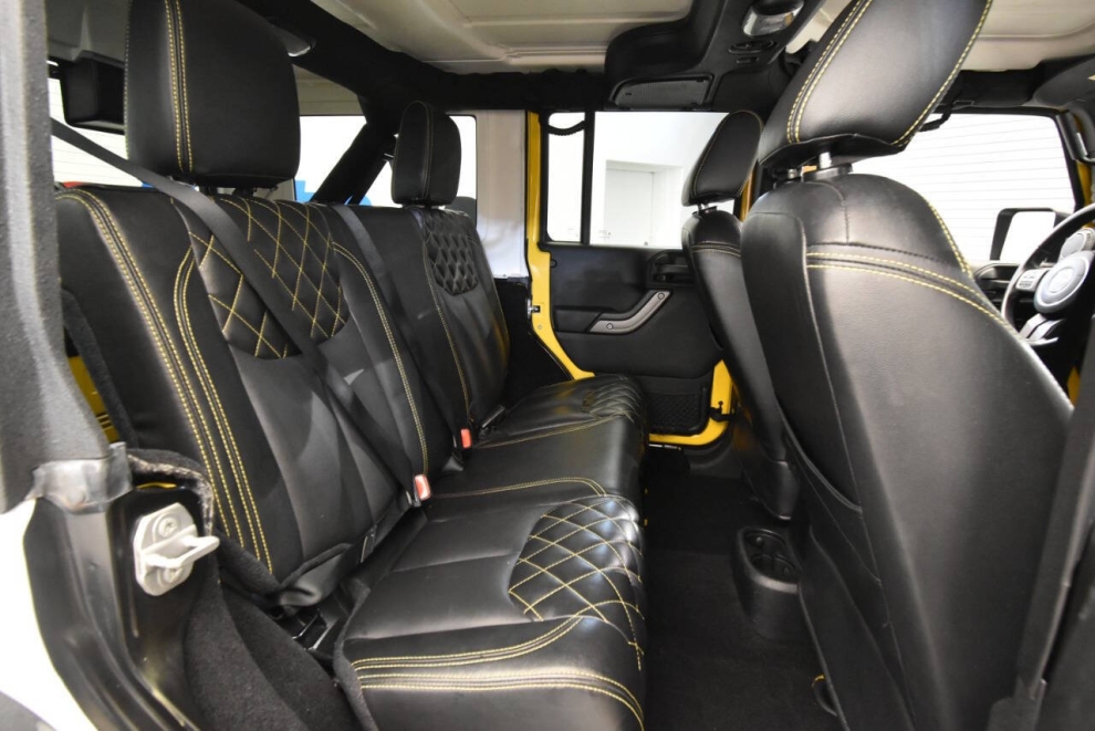 2015 Jeep Wrangler Unlimited, Yellow, Mileage: 20,602 - photo 15