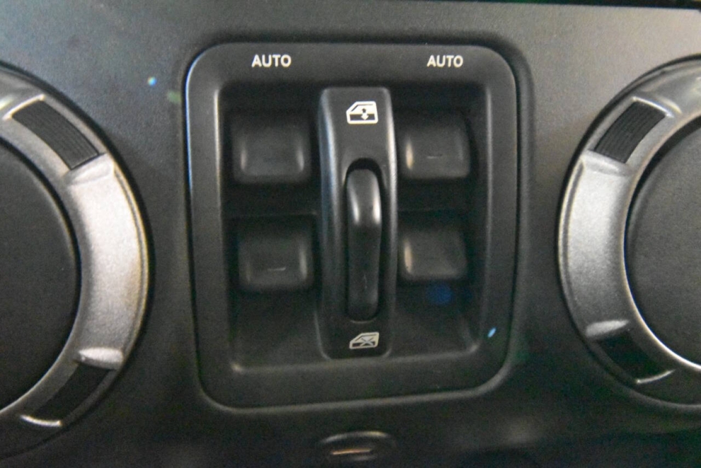 2015 Jeep Wrangler Unlimited, Yellow, Mileage: 20,602 - photo 21