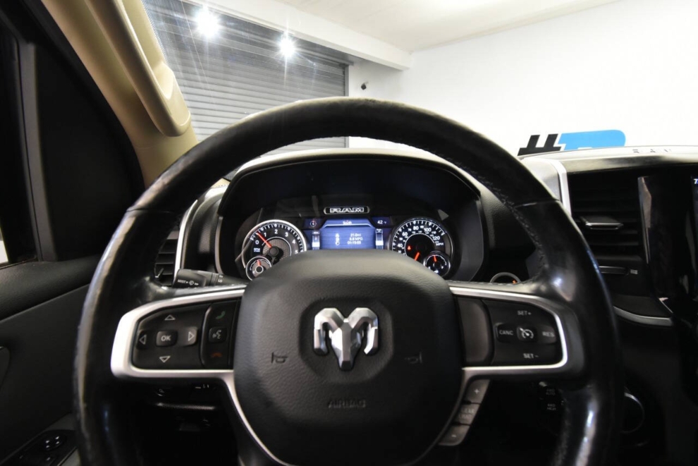 2019 RAM 1500 Big Horn 4x4 4dr Crew Cab 5.6 ft. SB Pickup, Red, Mileage: 92,830 - photo 24