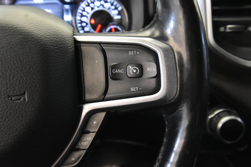 2019 RAM 1500 Big Horn 4x4 4dr Crew Cab 5.6 ft. SB Pickup, Red, Mileage: 92,830 - photo 26