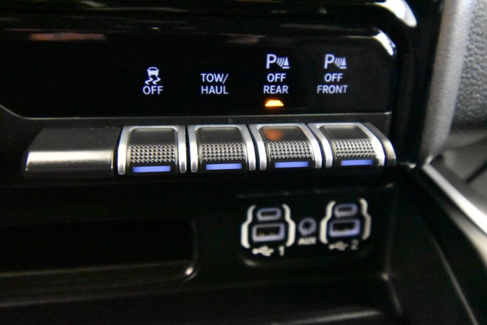 2020 RAM 1500 Big Horn Rocky Ridge Edition, White, Mileage: 47,983 - photo 18