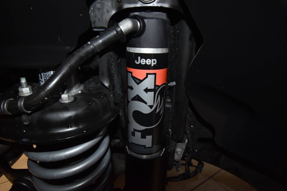 2021 Jeep Gladiator Mojave 4x4 4dr Crew Cab 5.0 ft. SB, Gray, Mileage: 78,577 - photo 10