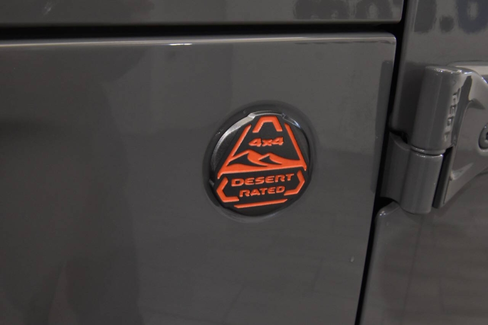 2021 Jeep Gladiator Mojave 4x4 4dr Crew Cab 5.0 ft. SB, Gray, Mileage: 78,577 - photo 12