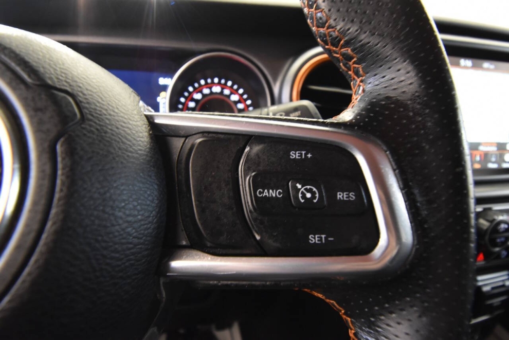 2021 Jeep Gladiator Mojave 4x4 4dr Crew Cab 5.0 ft. SB, Gray, Mileage: 78,577 - photo 30