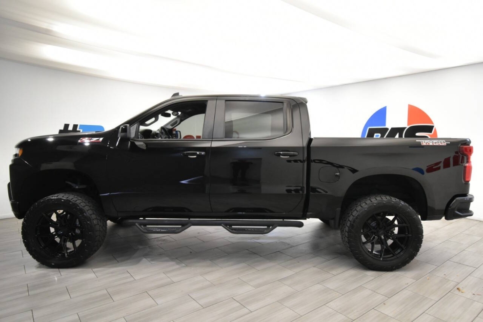 2020 Chevrolet Silverado 1500 LT Trail Boss, Black, Mileage: 61,376 - photo 1