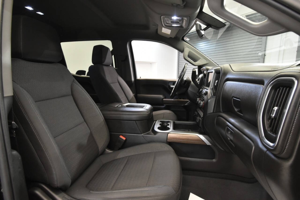 2020 Chevrolet Silverado 1500 LT Trail Boss, Black, Mileage: 61,376 - photo 14