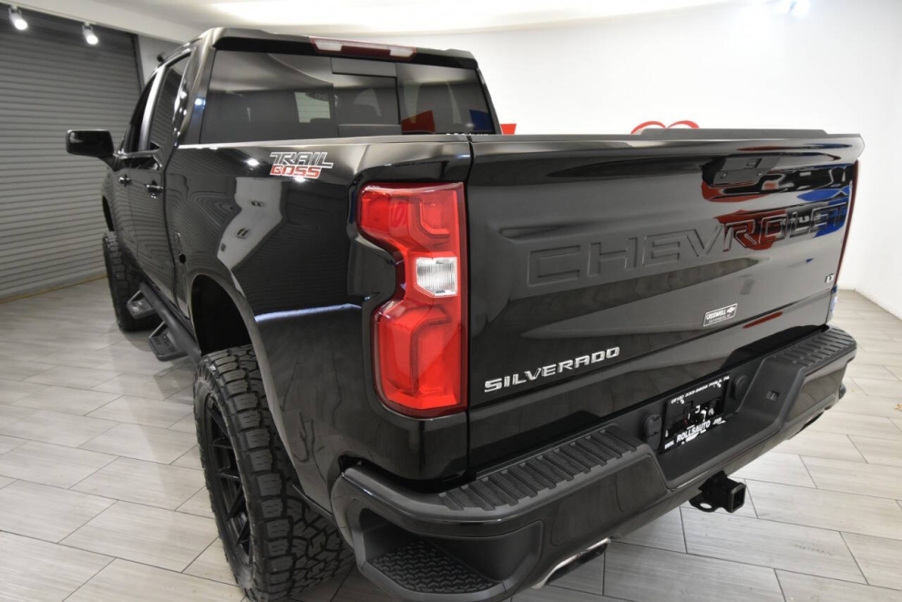 2020 Chevrolet Silverado 1500 LT Trail Boss, Black, Mileage: 61,376 - photo 2