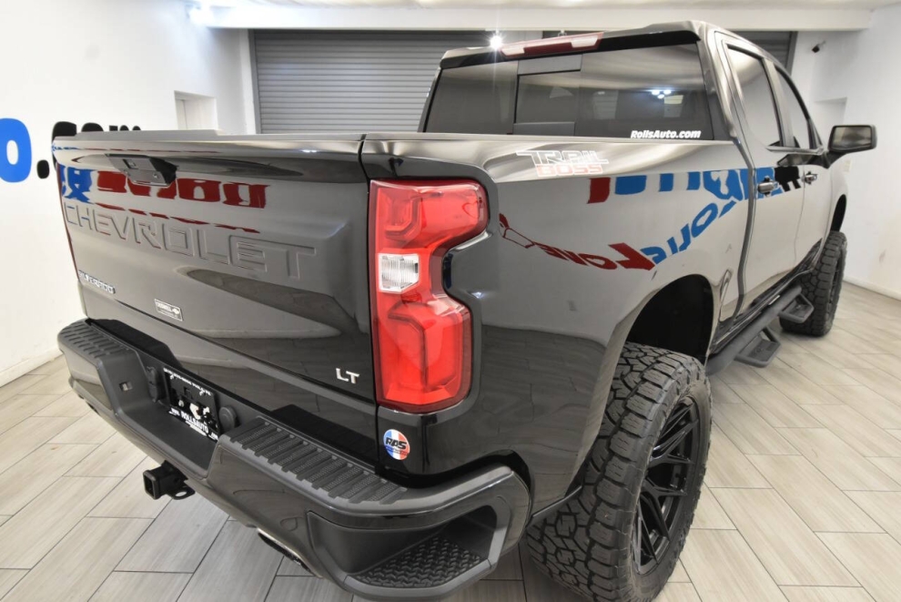 2020 Chevrolet Silverado 1500 LT Trail Boss, Black, Mileage: 61,376 - photo 4