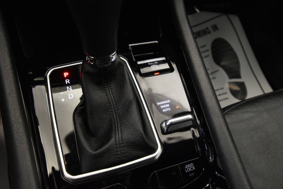 2022 Jeep Compass, Red, Mileage: 28,732 - photo 17